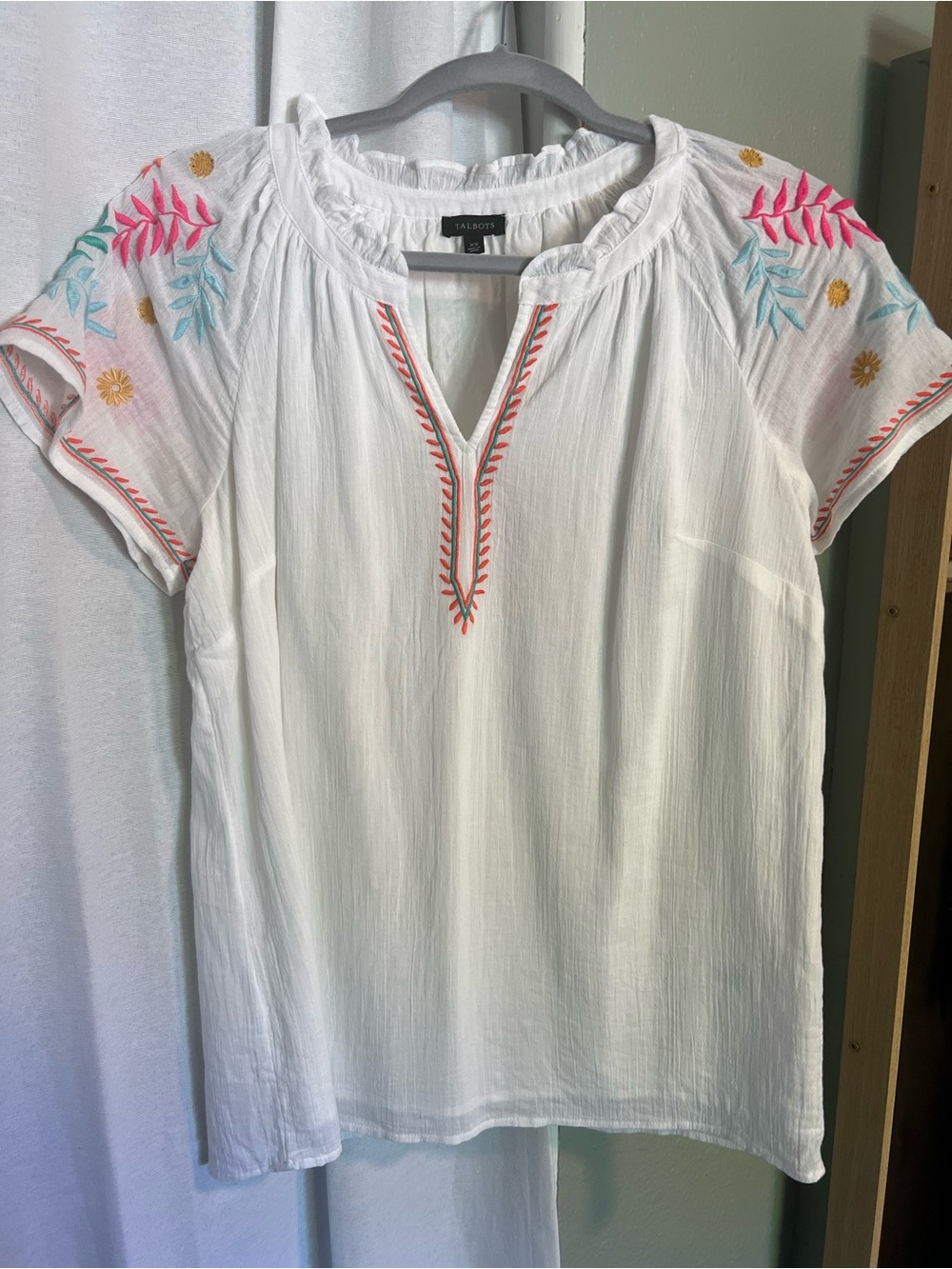 Talbots embroidered cotton blouse. Womens size xs but fits like a small/medium